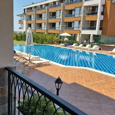 Sarafovo Deluxe *