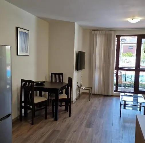 Sarafovo Deluxe 布尔加斯