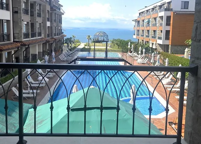 Sarafovo Deluxe 布尔加斯